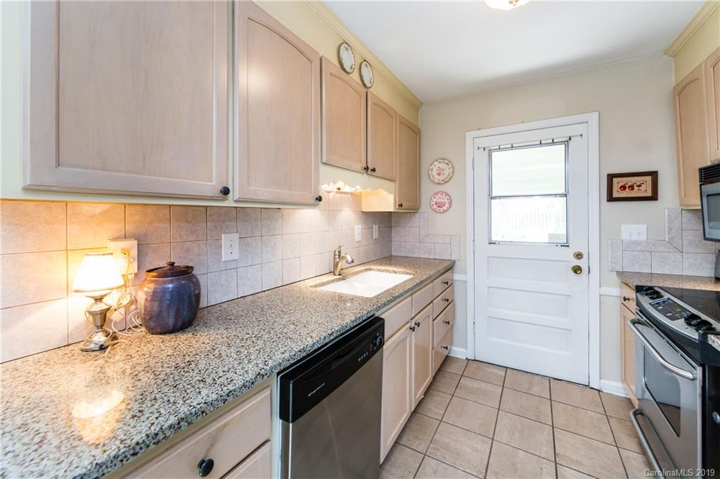1213 Ashbrook Place Charlotte NC 28209