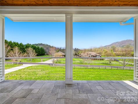 5 Sweetgrass Lane Fletcher NC 28732