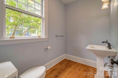 14 Watauga Street Asheville NC 28801