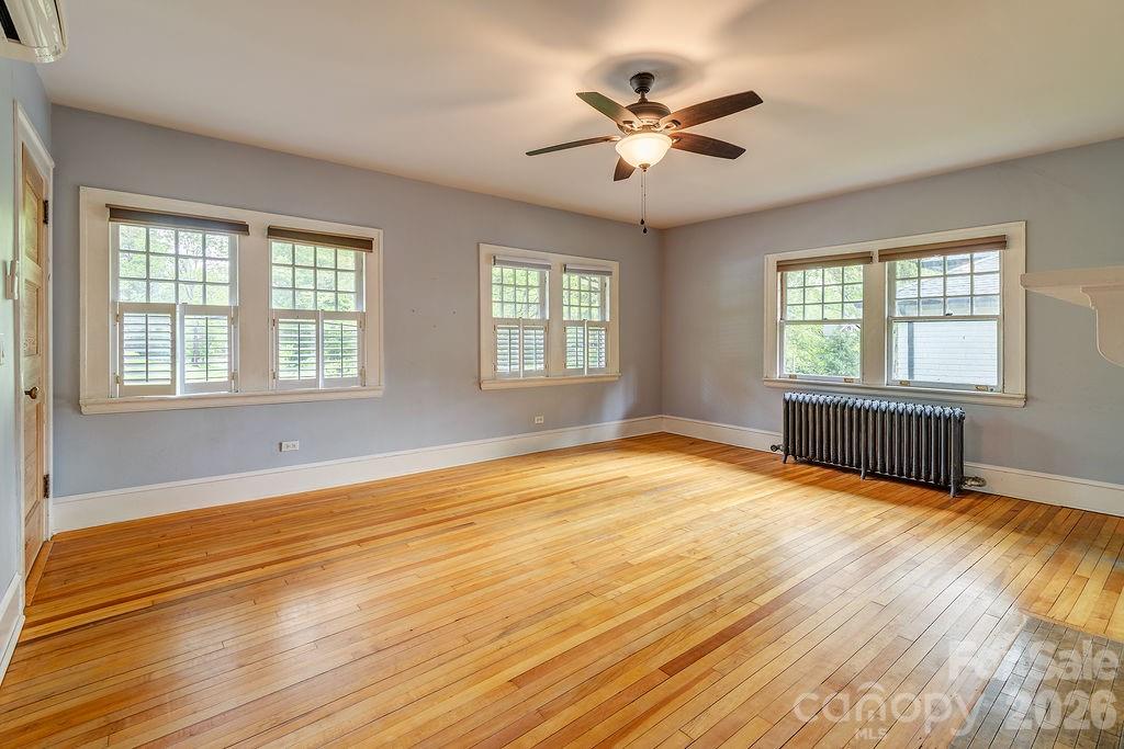 14 Watauga Street Asheville NC 28801