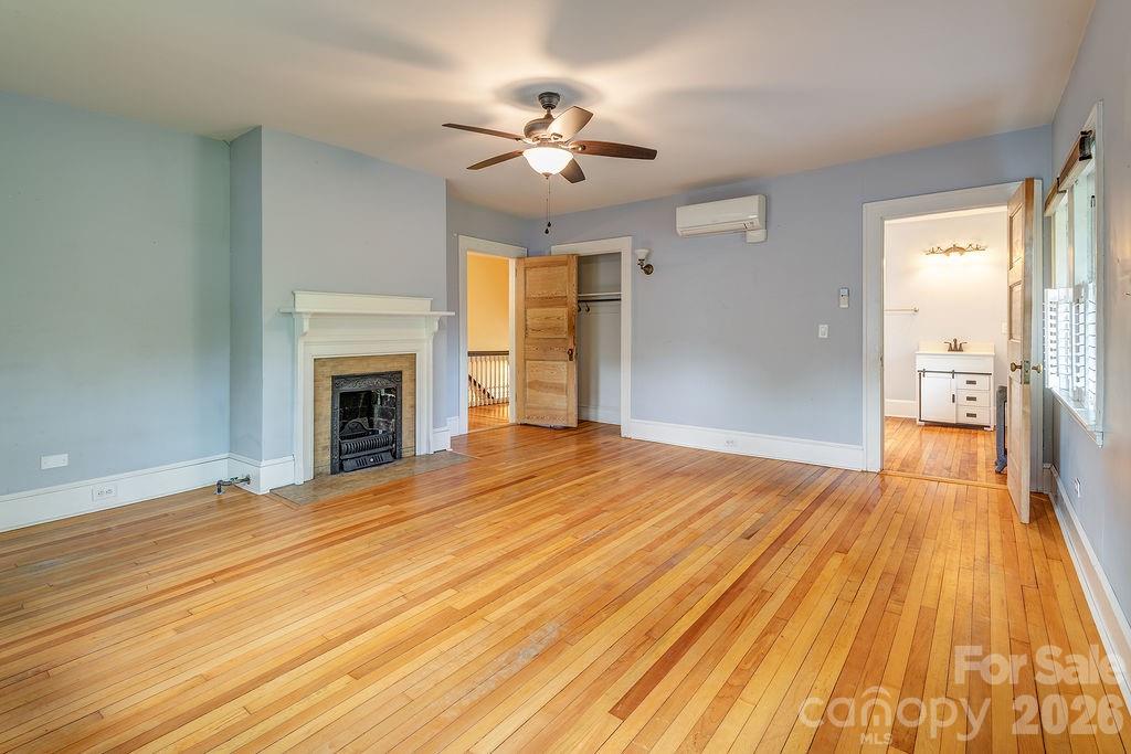 14 Watauga Street Asheville NC 28801
