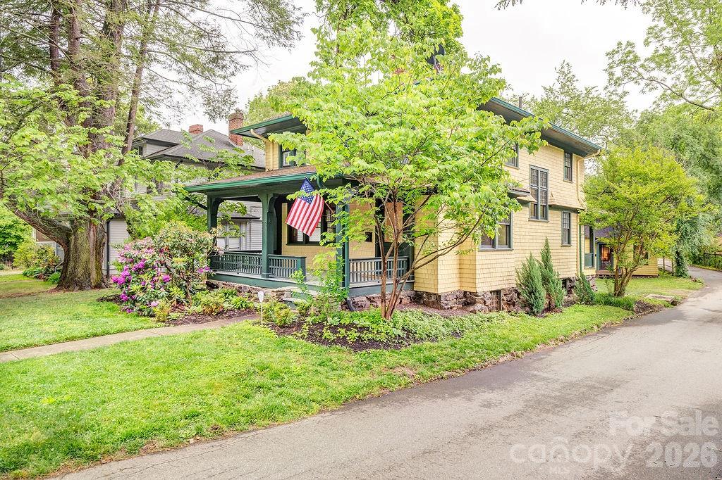 14 Watauga Street Asheville NC 28801