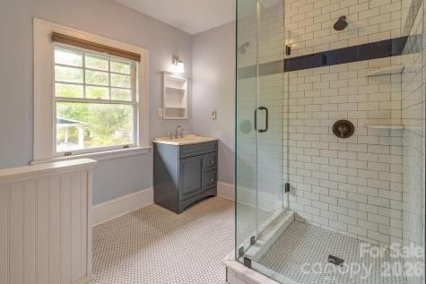 14 Watauga Street Asheville NC 28801