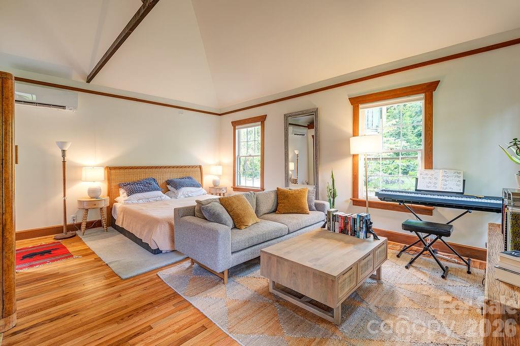 14 Watauga Street Asheville NC 28801