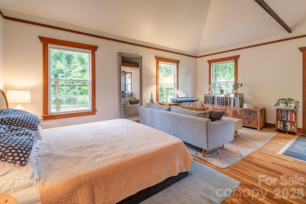 14 Watauga Street Asheville NC 28801