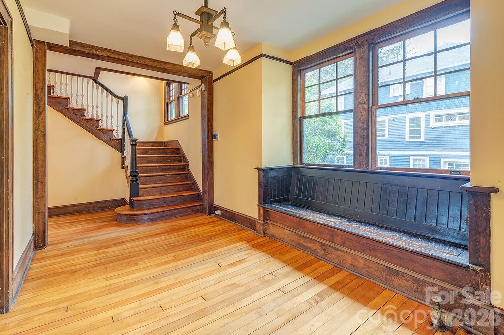 14 Watauga Street Asheville NC 28801