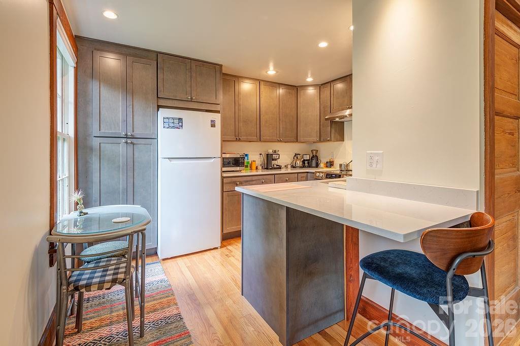 14 Watauga Street Asheville NC 28801