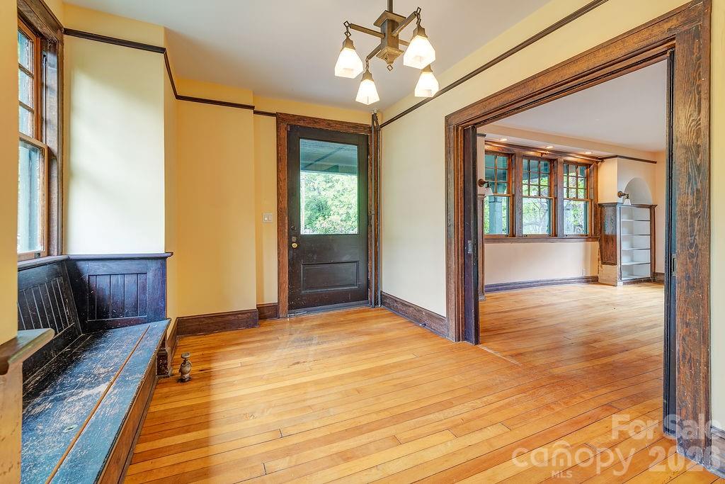 14 Watauga Street Asheville NC 28801
