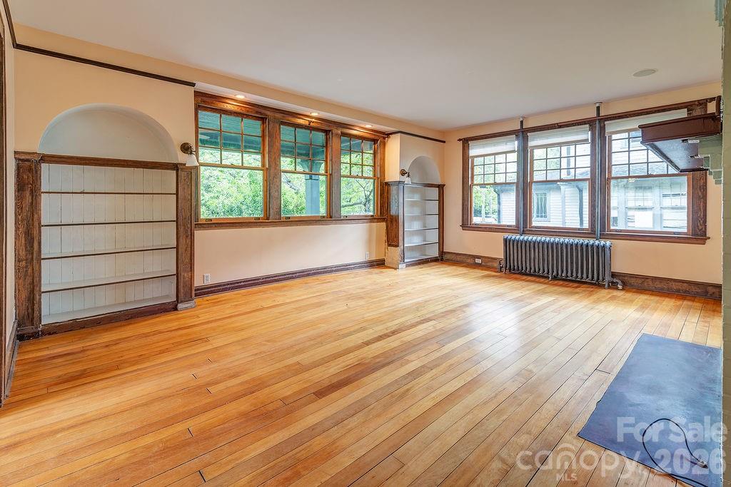 14 Watauga Street Asheville NC 28801
