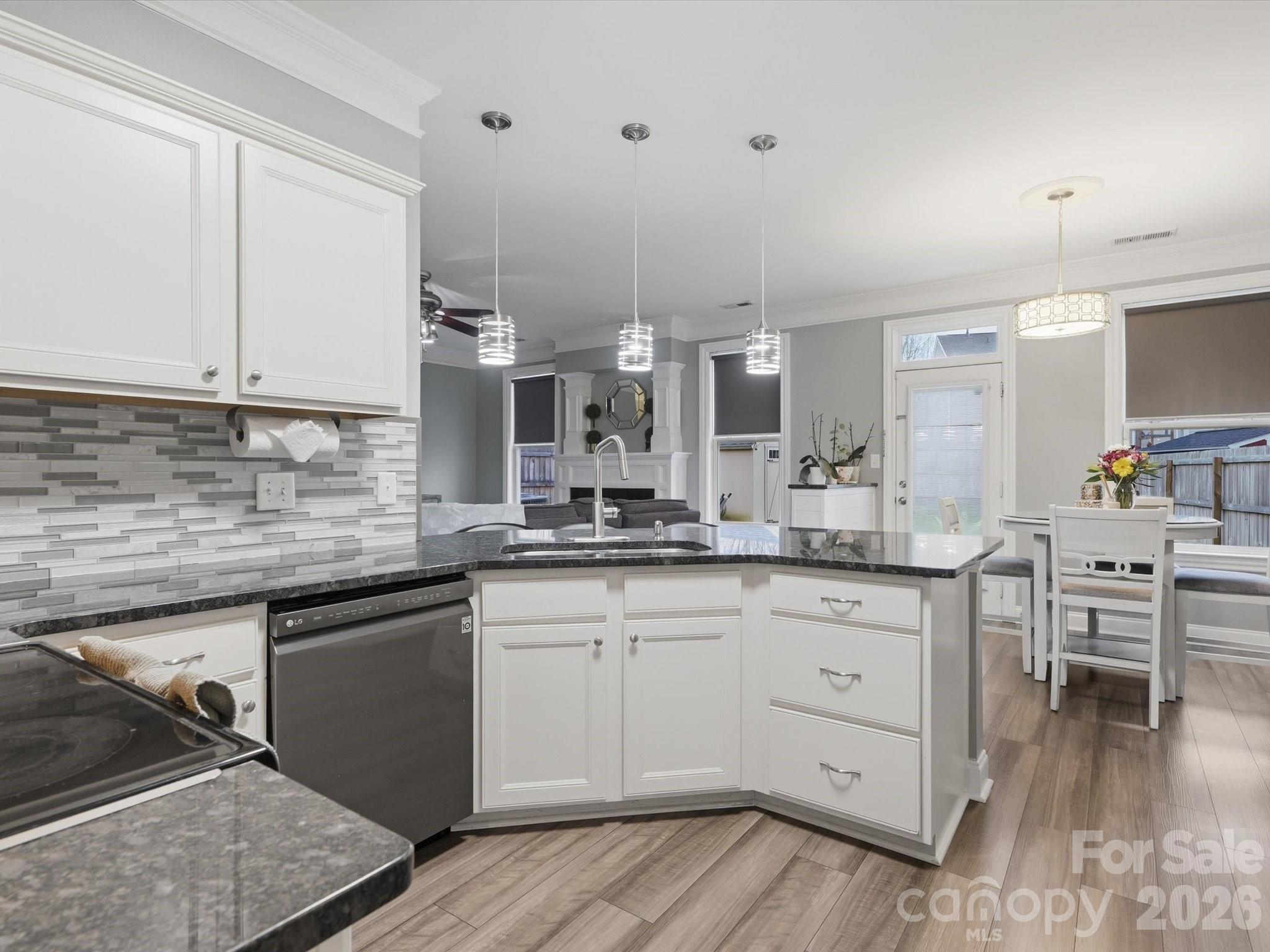 9414 Macquarie Lane Charlotte NC 28227