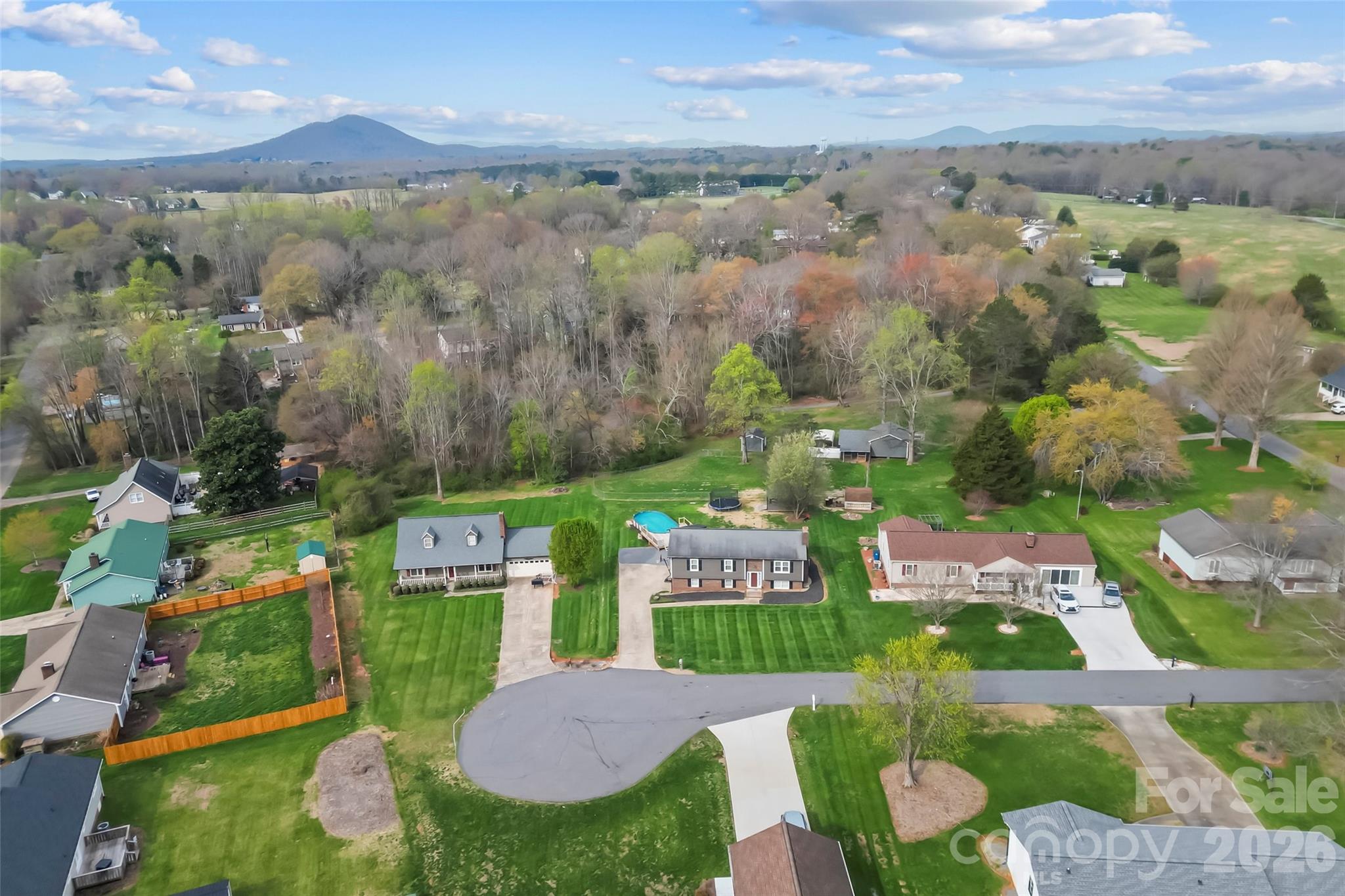 1757 Castlewood Court Hickory NC 28602