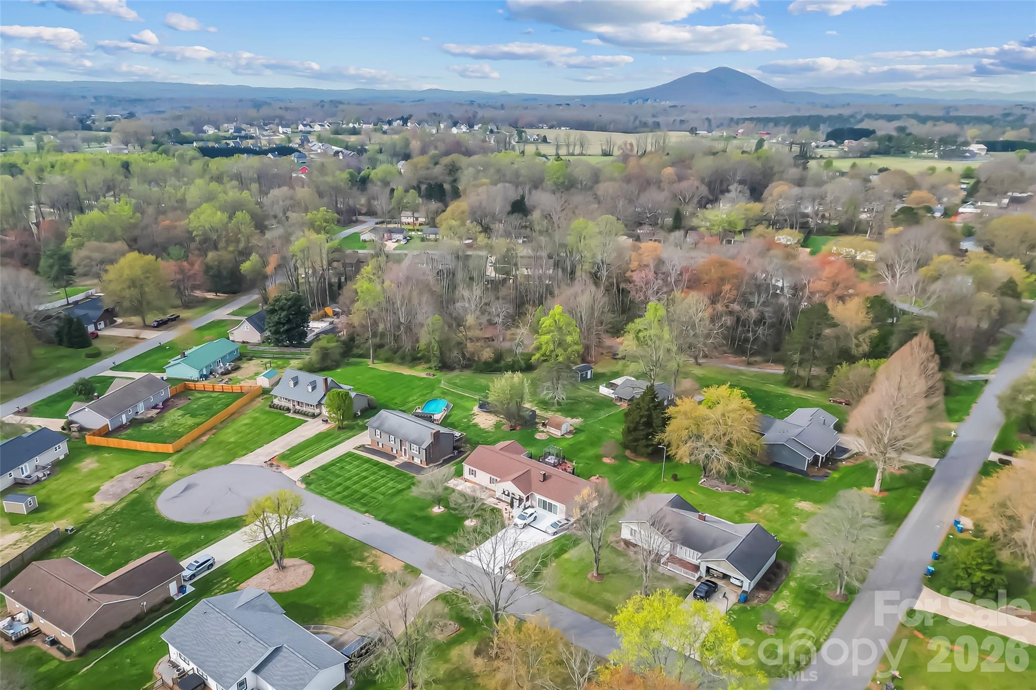1757 Castlewood Court Hickory NC 28602