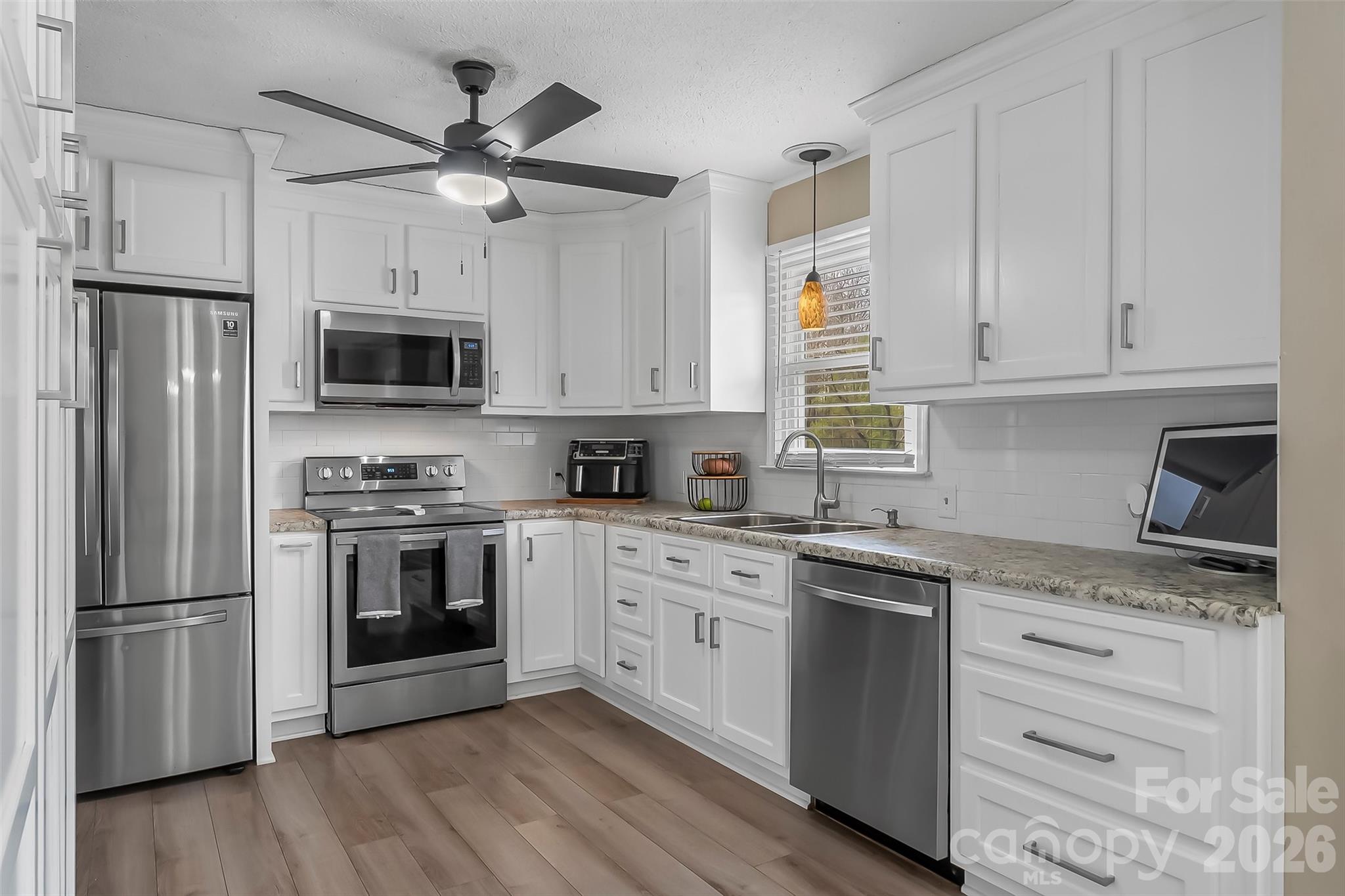 1757 Castlewood Court Hickory NC 28602