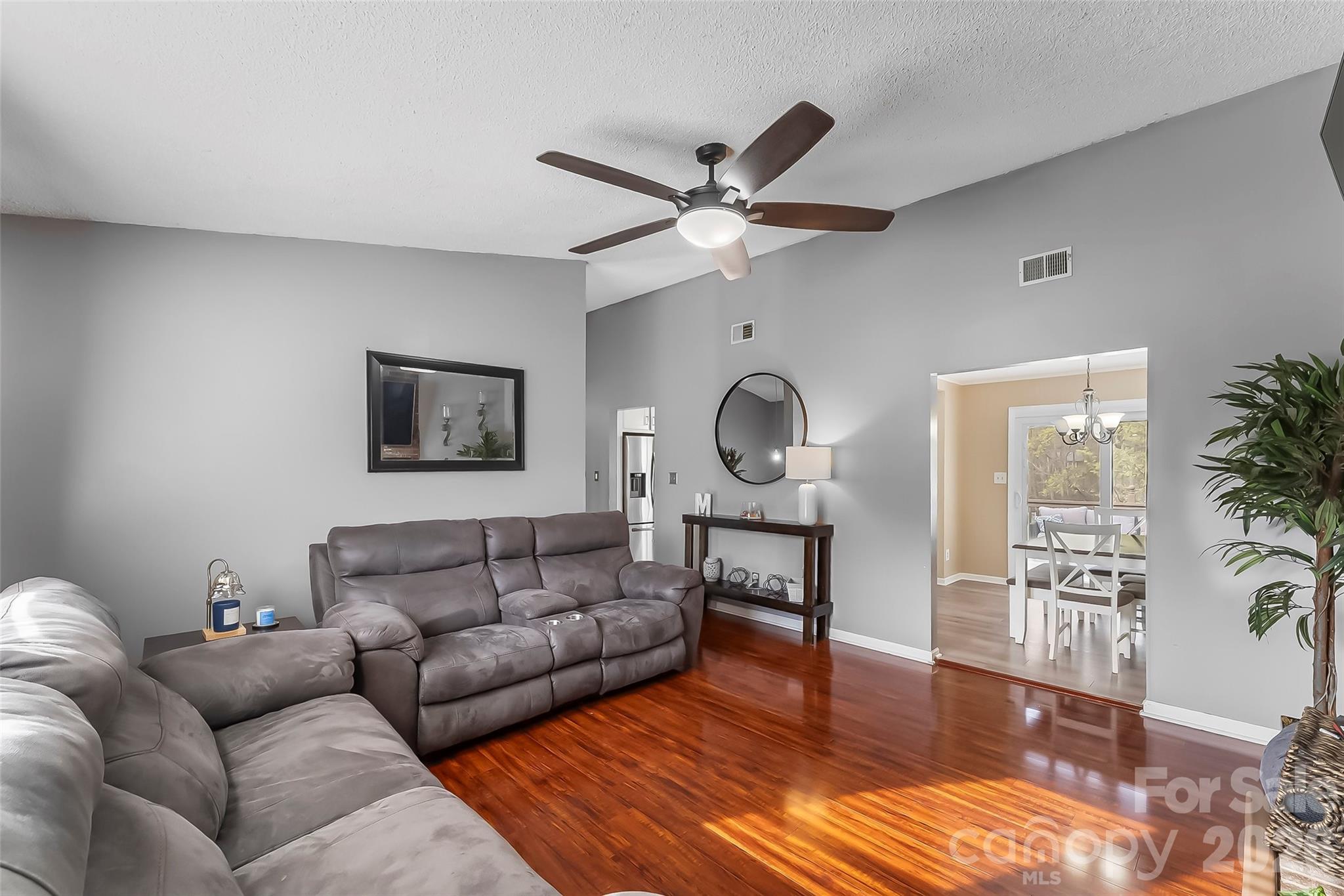 1757 Castlewood Court Hickory NC 28602
