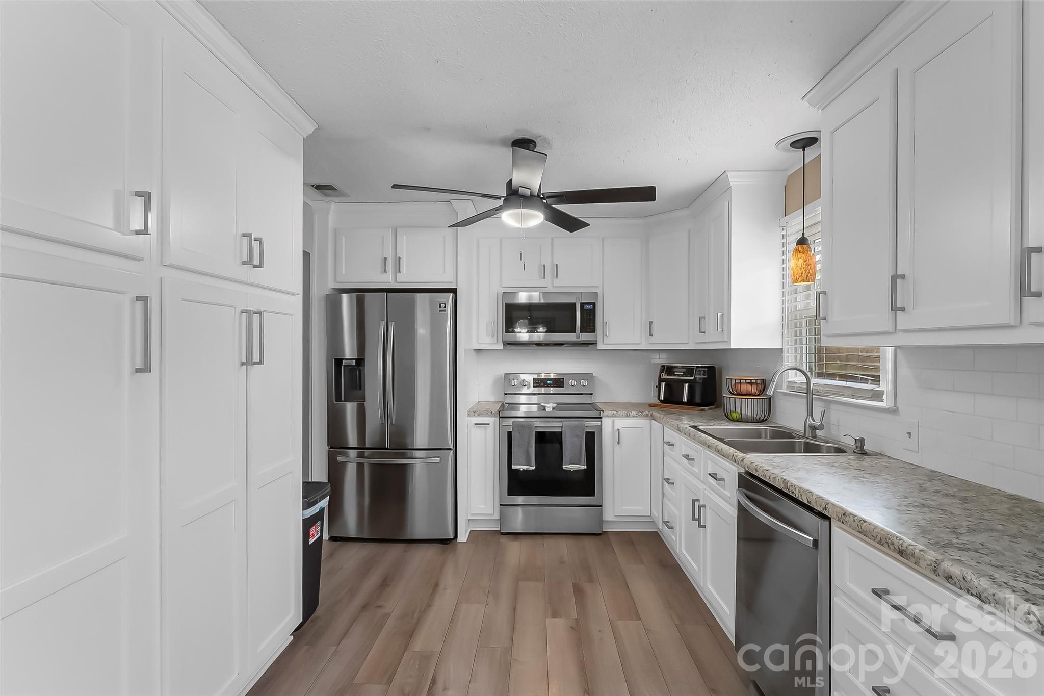 1757 Castlewood Court Hickory NC 28602