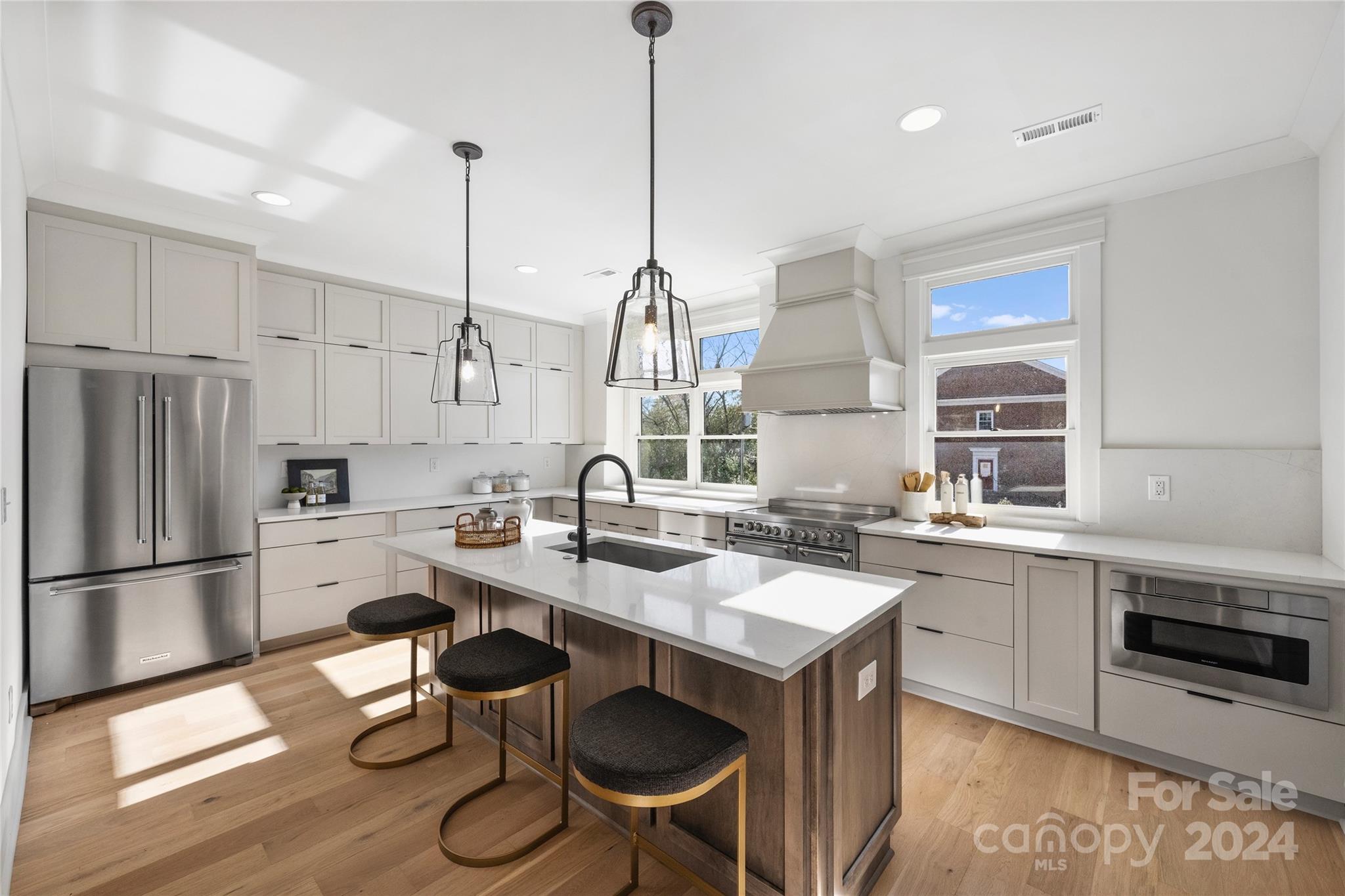 2019 Thurmond Place Charlotte NC 28205