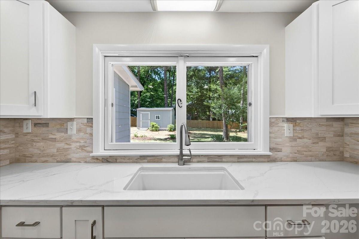6018 Donegal Drive Charlotte NC 28212