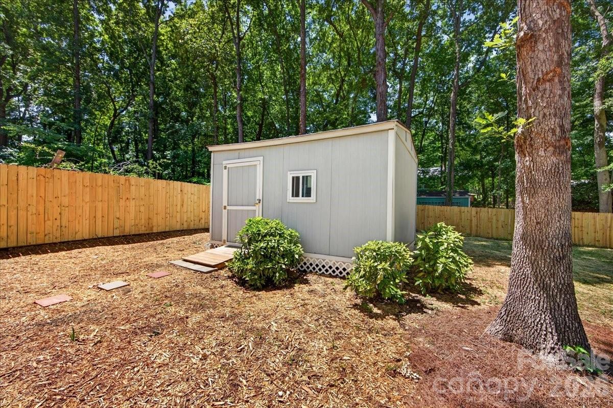6018 Donegal Drive Charlotte NC 28212