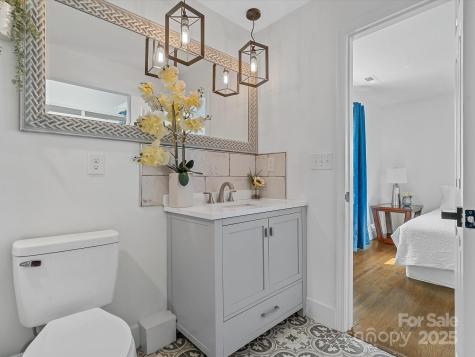 2633 Old North Sharon Amity Road Charlotte NC 28205