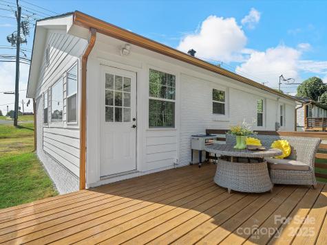 2633 Old North Sharon Amity Road Charlotte NC 28205