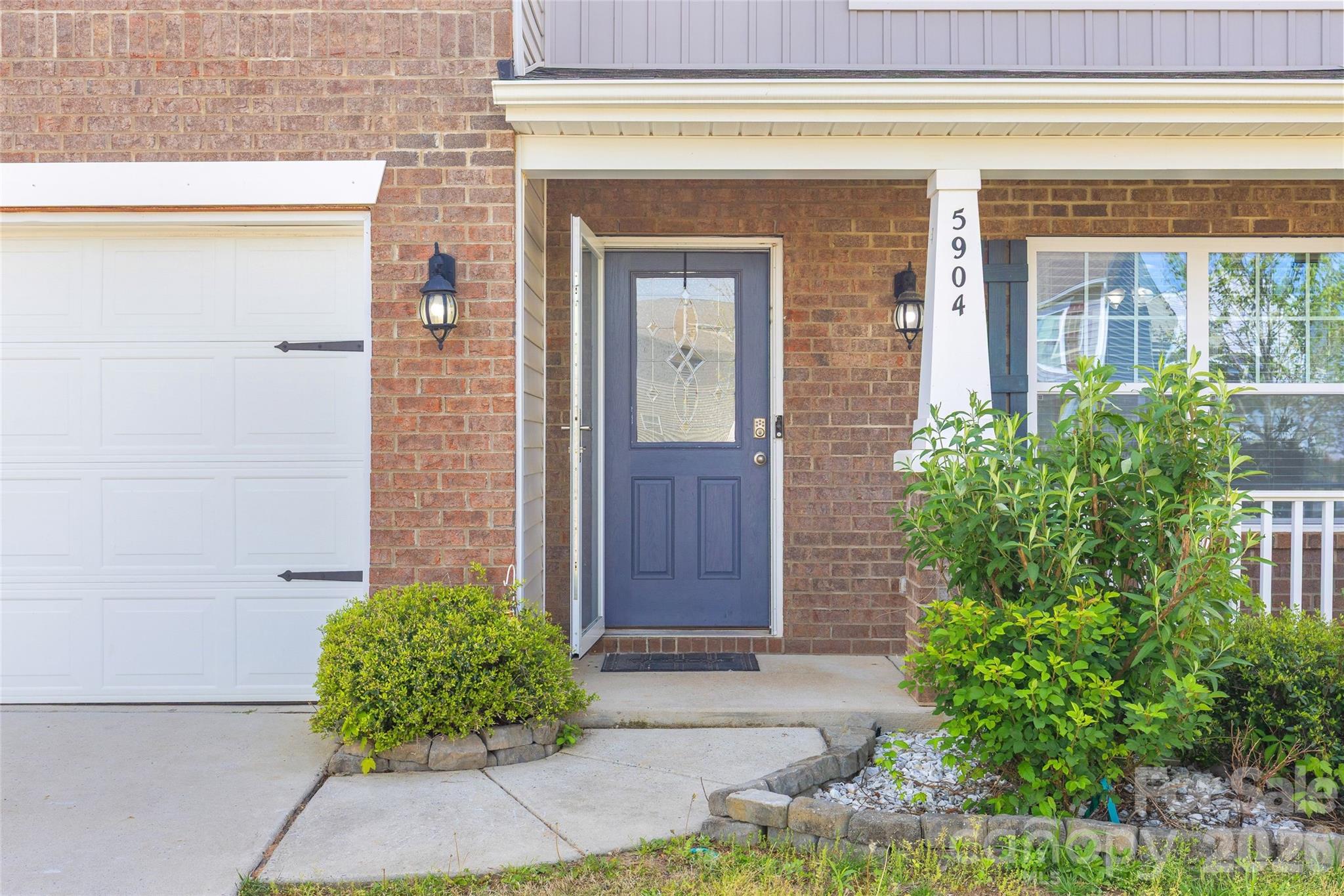 5904 Ellimar Field Lane Charlotte NC 28215