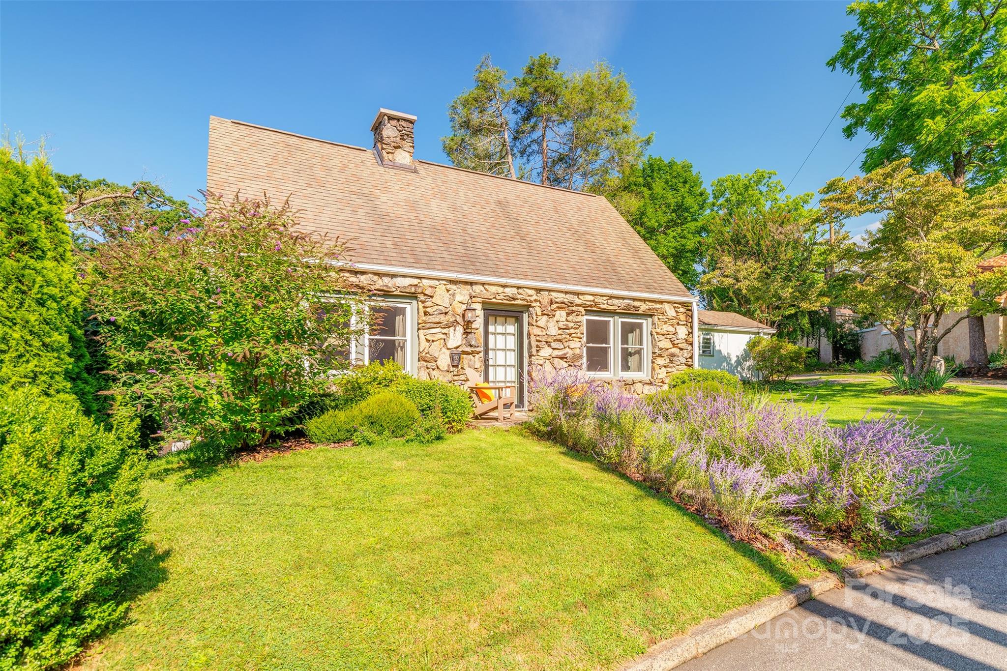 6 Craggy Circle Asheville NC 28803