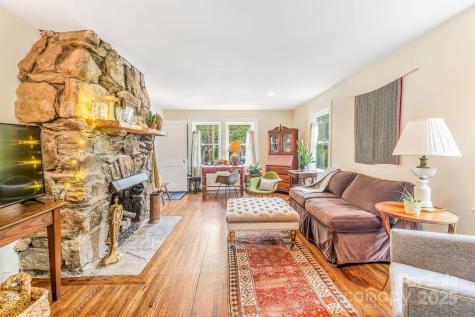 6 Craggy Circle Asheville NC 28803