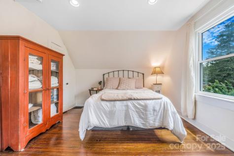 6 Craggy Circle Asheville NC 28803