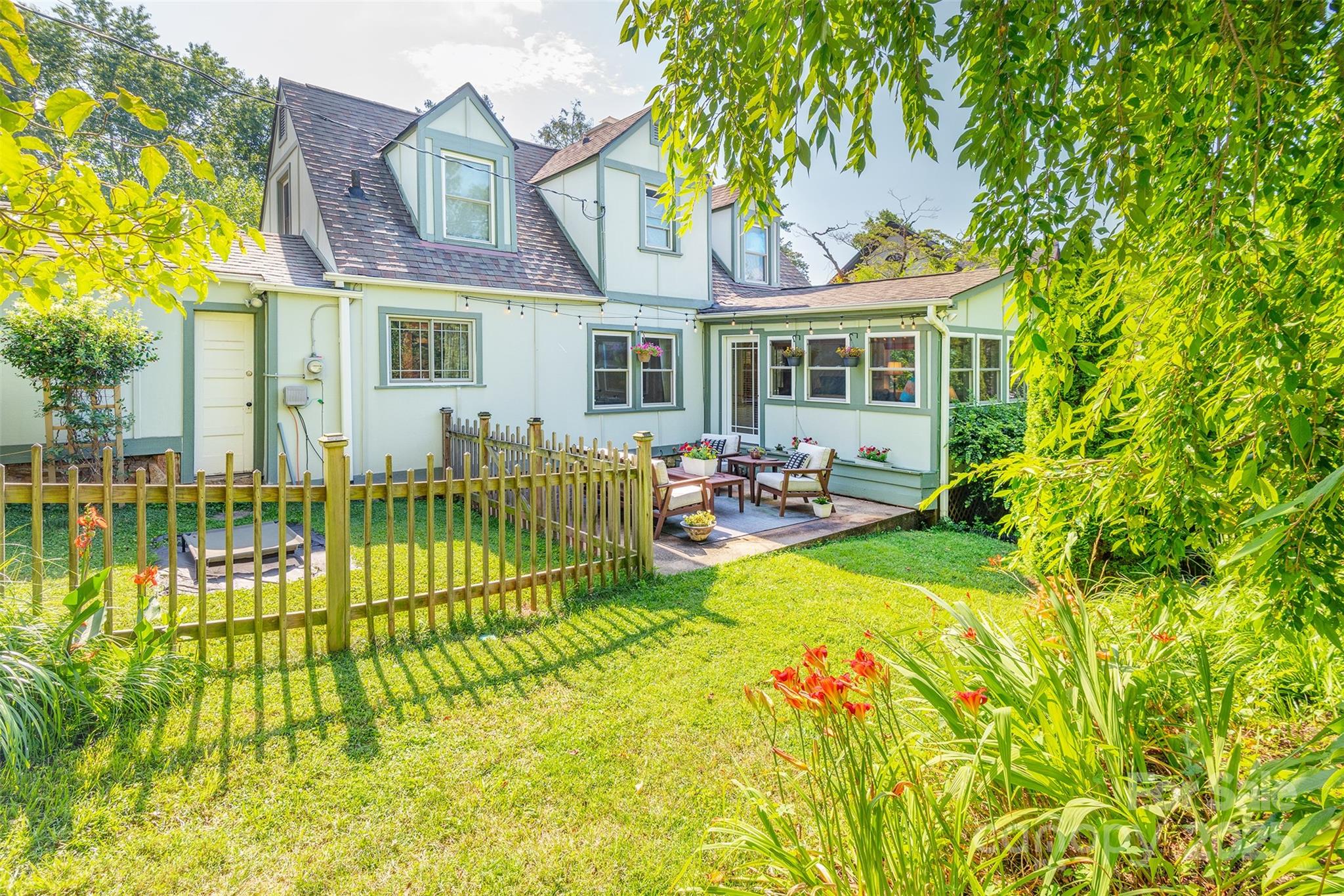 6 Craggy Circle Asheville NC 28803