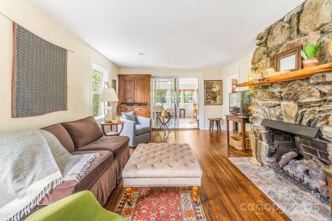 6 Craggy Circle Asheville NC 28803