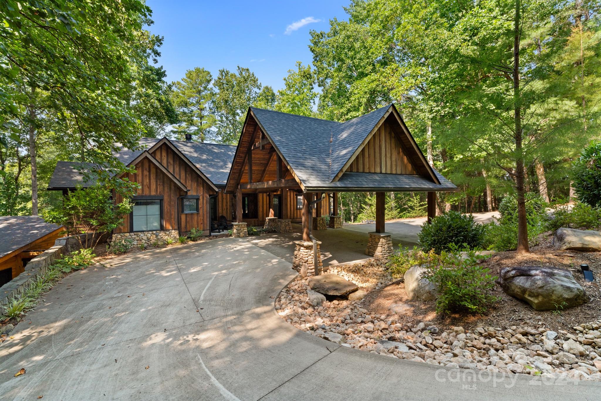 1610 Lillians Point Court Morganton NC 28655