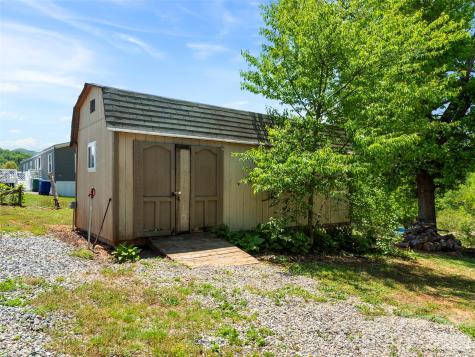 32 Noland Hills Drive Leicester NC 28748