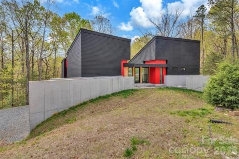 386 Squirrel Lane Clover SC 29710