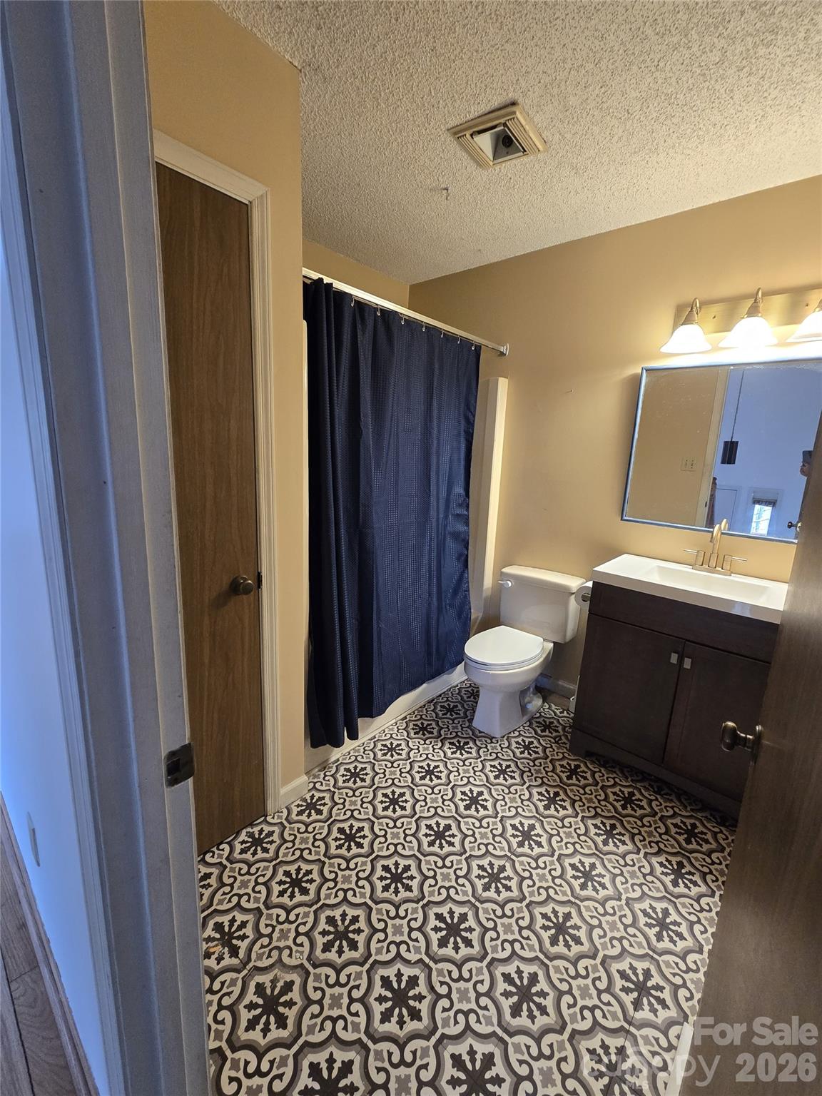 8 Shadywood Circle Asheville NC 28803