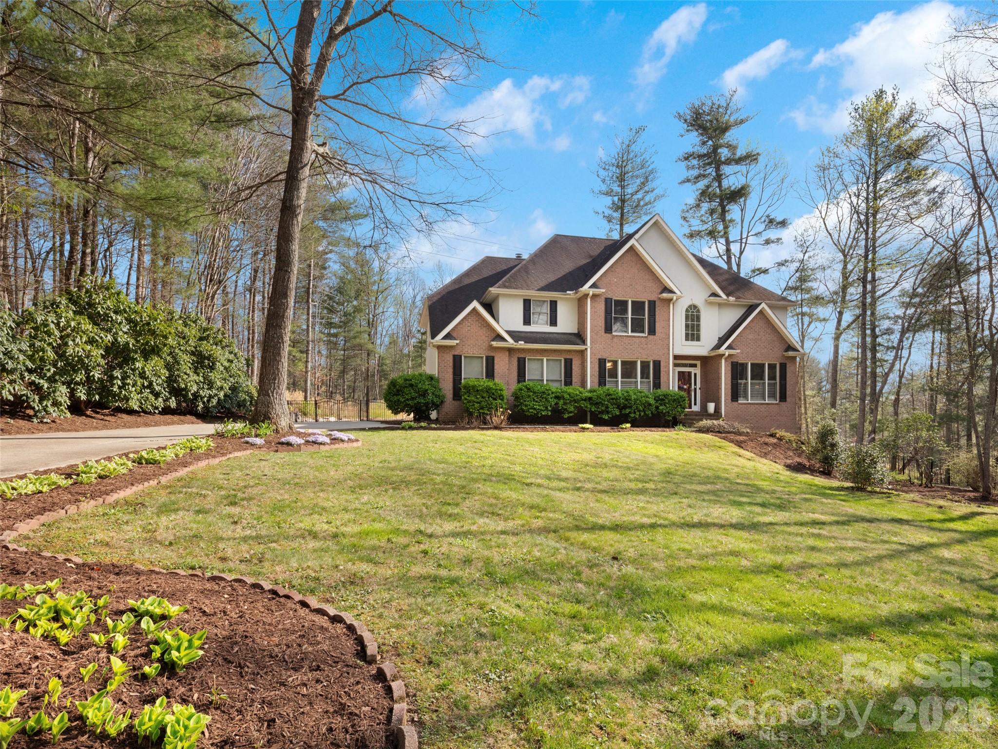 10 Dunnwoody Court Arden NC 28704