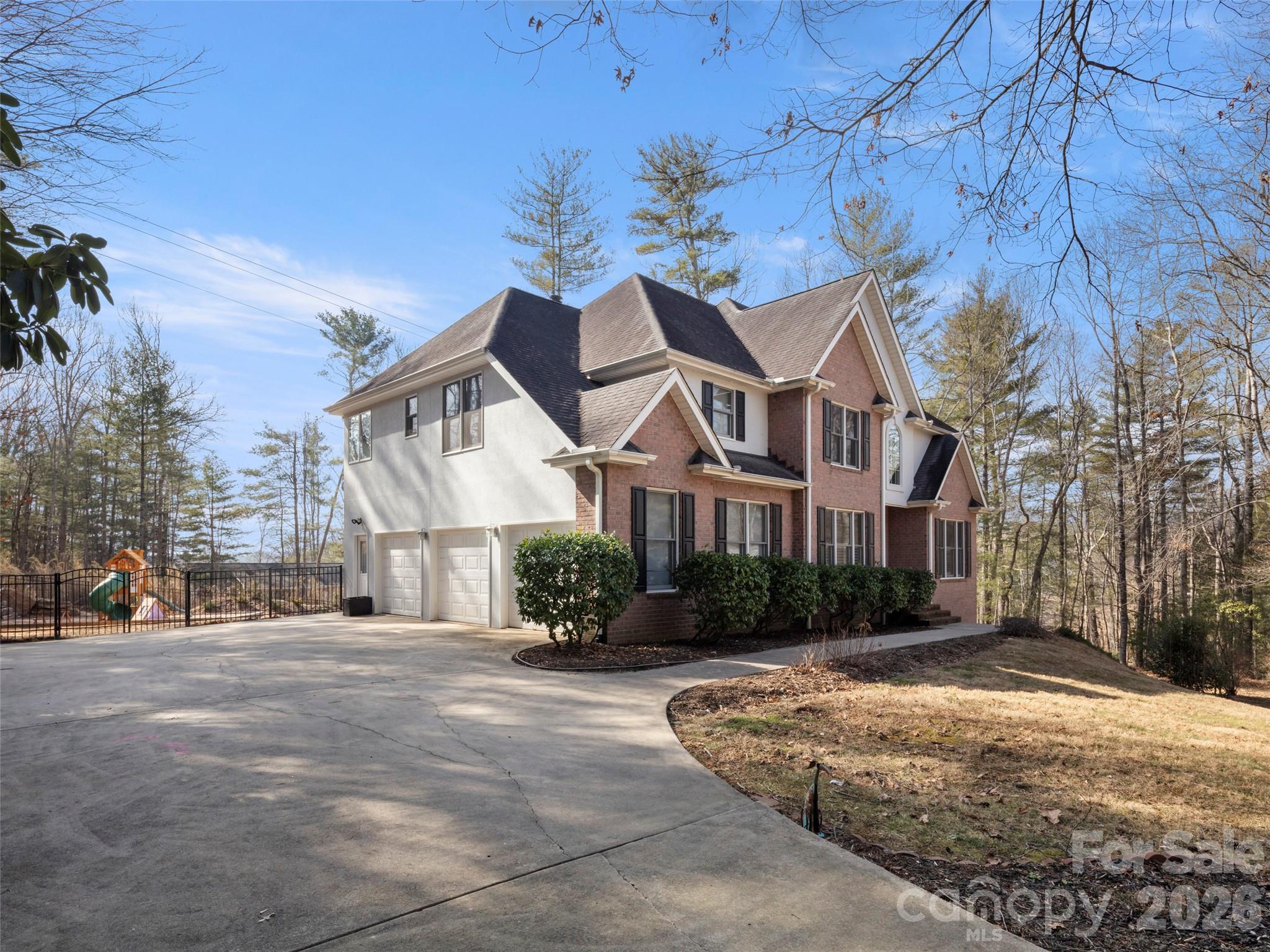 10 Dunnwoody Court Arden NC 28704