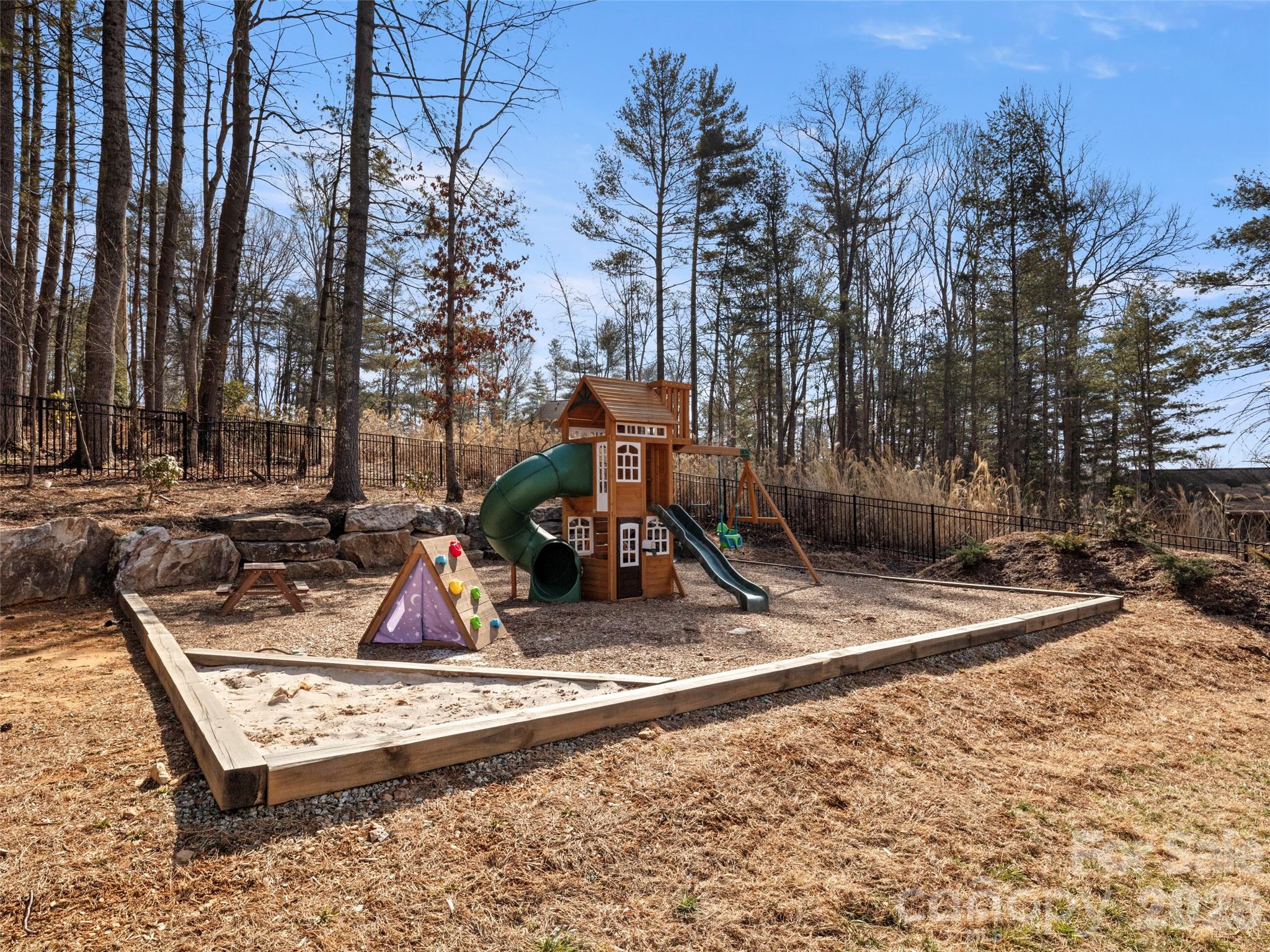 10 Dunnwoody Court Arden NC 28704