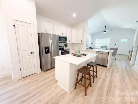 707 Robin Avenue Kannapolis NC 28081