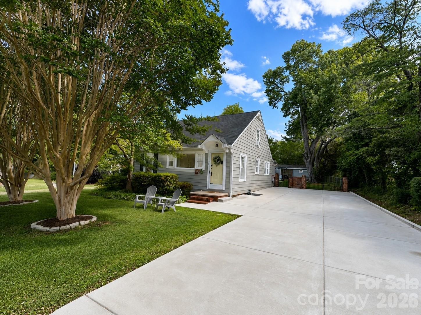 36 20th Avenue NE Hickory NC 28601