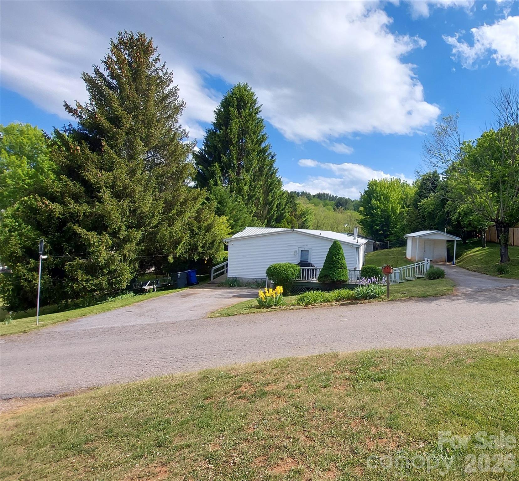 46 Larkspur Lane Canton NC 28716