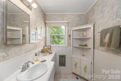 868 Cabin Flats Road Cullowhee NC 28723