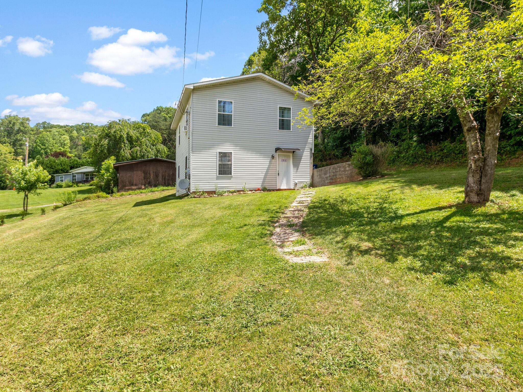 186 Wiggins Road Candler NC 28715