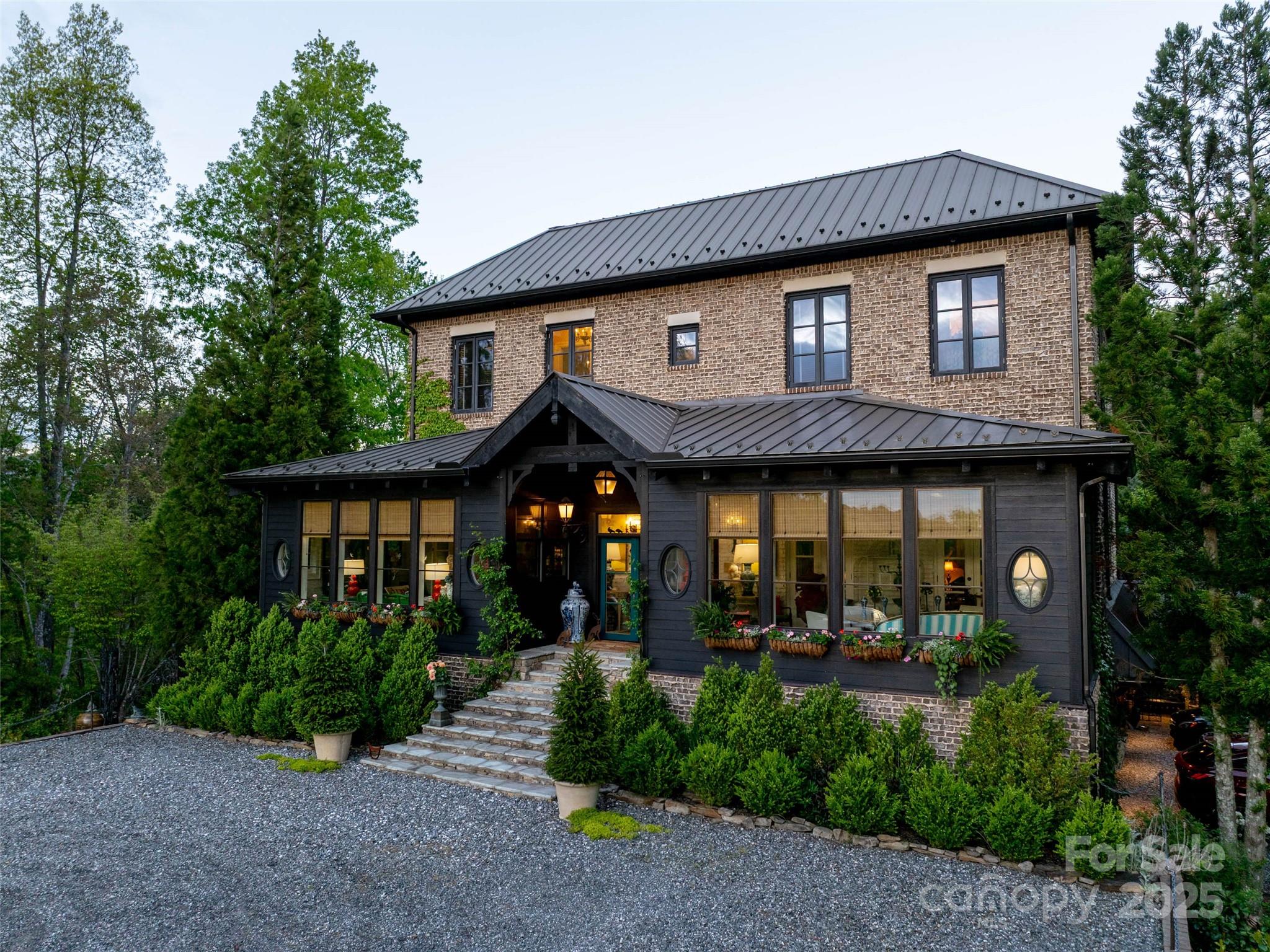 13084 Canada Road Tuckasegee NC 28783