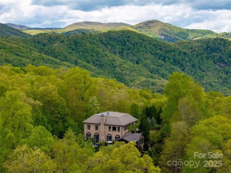 13084 Canada Road Tuckasegee NC 28783