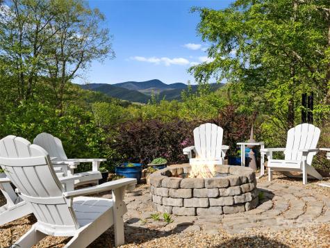 13084 Canada Road Tuckasegee NC 28783