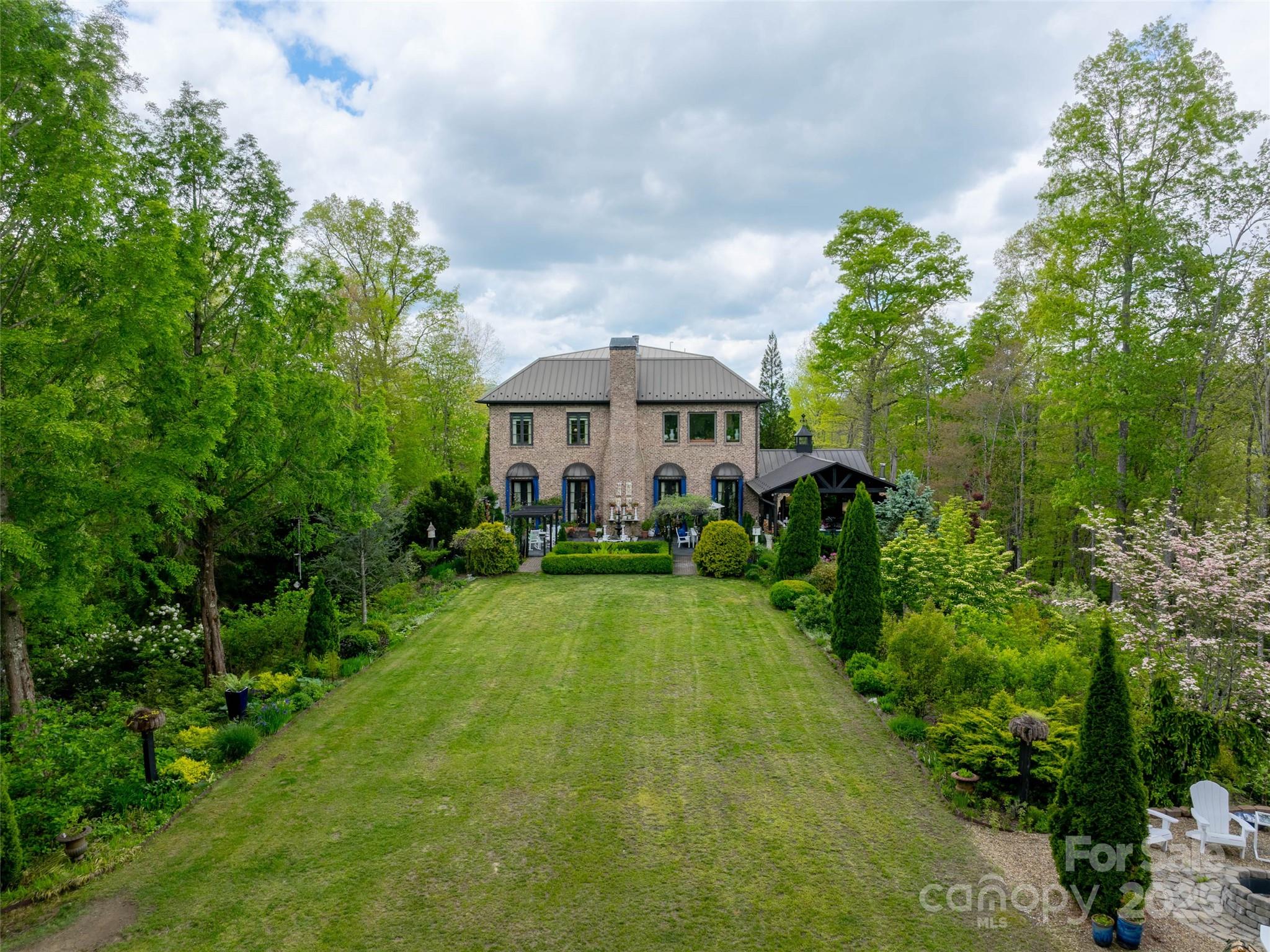 13084 Canada Road Tuckasegee NC 28783