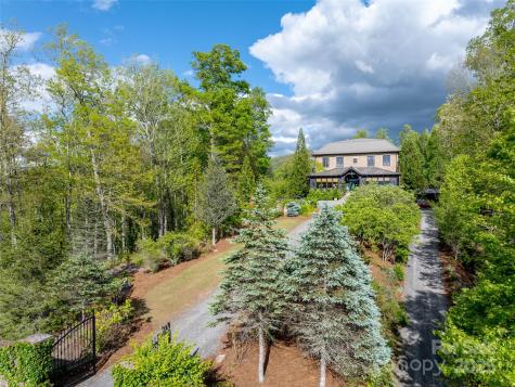 13084 Canada Road Tuckasegee NC 28783