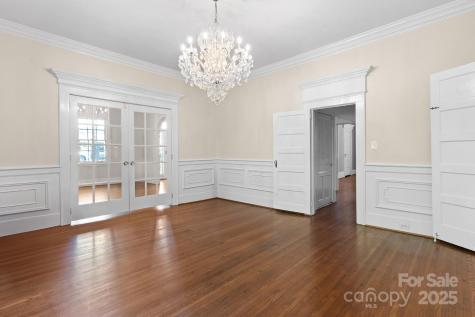 127 N Main Street Belmont NC 28012