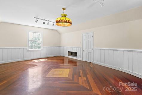 127 N Main Street Belmont NC 28012