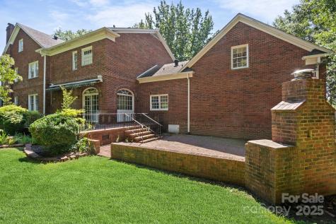 127 N Main Street Belmont NC 28012